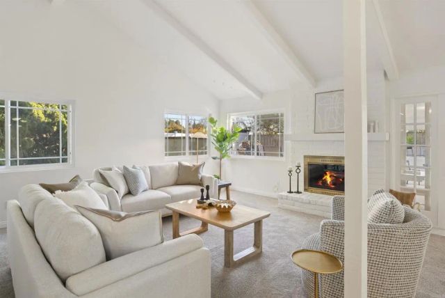 843 Santa Regina, Solana Beach, CA 92075