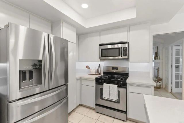 843 Santa Regina, Solana Beach, CA 92075