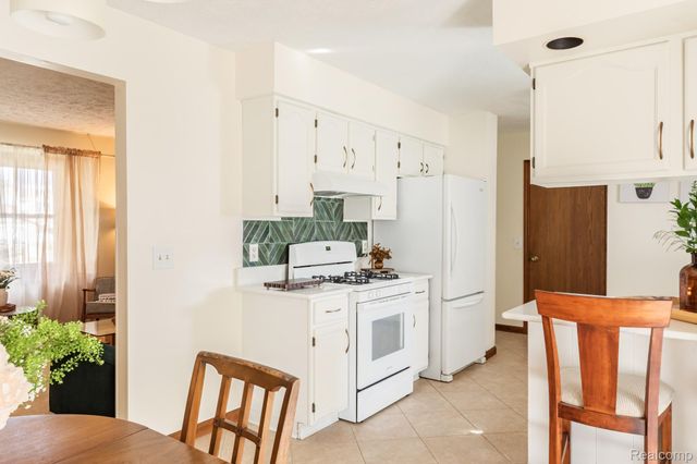 4819 Moultrie Circle, Delta Charter Township, MI 48917