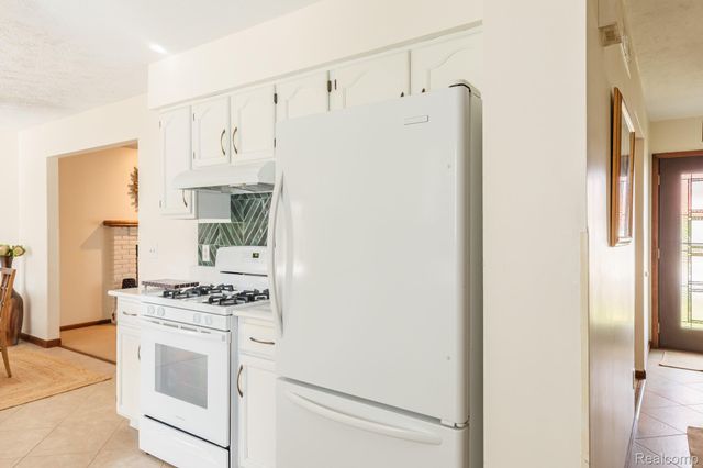 4819 Moultrie Circle, Delta Charter Township, MI 48917