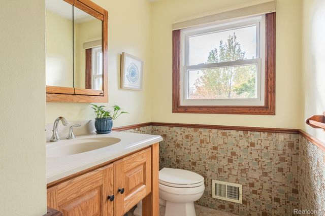 4819 Moultrie Circle, Delta Charter Township, MI 48917