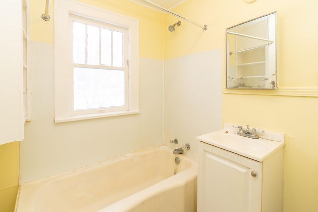 2828 7th Street, Muskegon Heights City, MI 49444