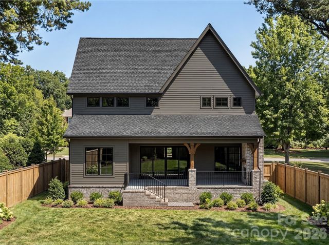 1646 Arnold Drive, Charlotte, NC 28205