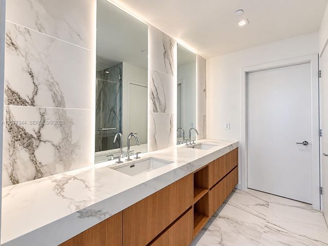 1400 Biscayne Boulevard 2504, Miami, FL 33131