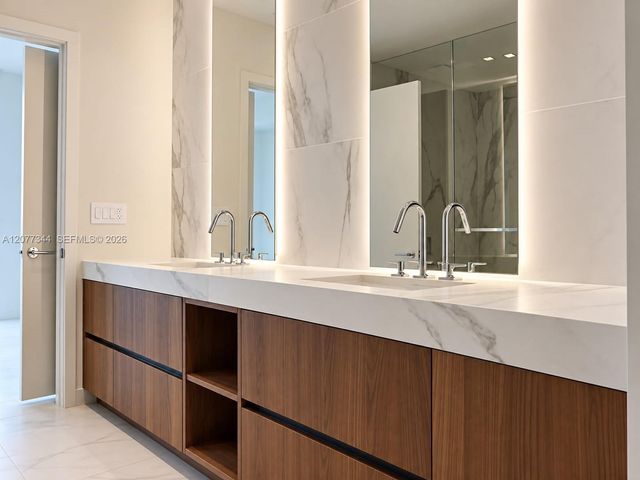1400 Biscayne Boulevard 2504, Miami, FL 33131