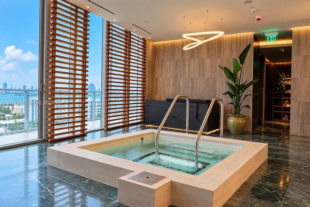1400 Biscayne Boulevard 2504, Miami, FL 33131