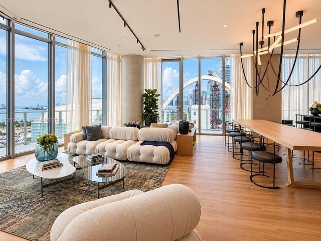 1400 Biscayne Boulevard 2504, Miami, FL 33131