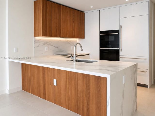 1400 Biscayne Boulevard 2504, Miami, FL 33131