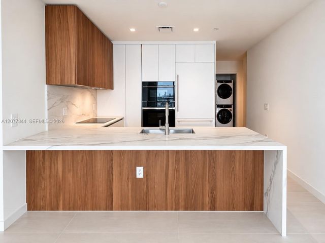 1400 Biscayne Boulevard 2504, Miami, FL 33131