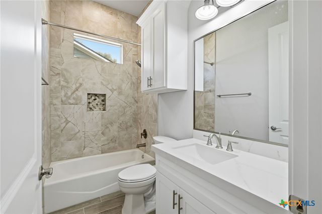 200 Waikakaaua, Bastrop, TX 78602