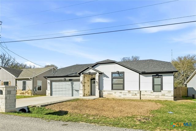 200 Waikakaaua, Bastrop, TX 78602