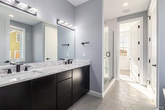 14270 Wright Drive, Linden, MI 48451