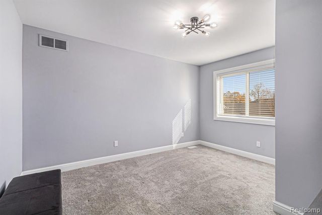 14270 Wright Drive, Linden, MI 48451