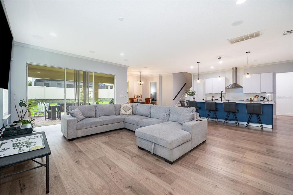 Image 19 of property listing at 15506 HONEY MANDARIN WAY, Winter Garden, FL 34787