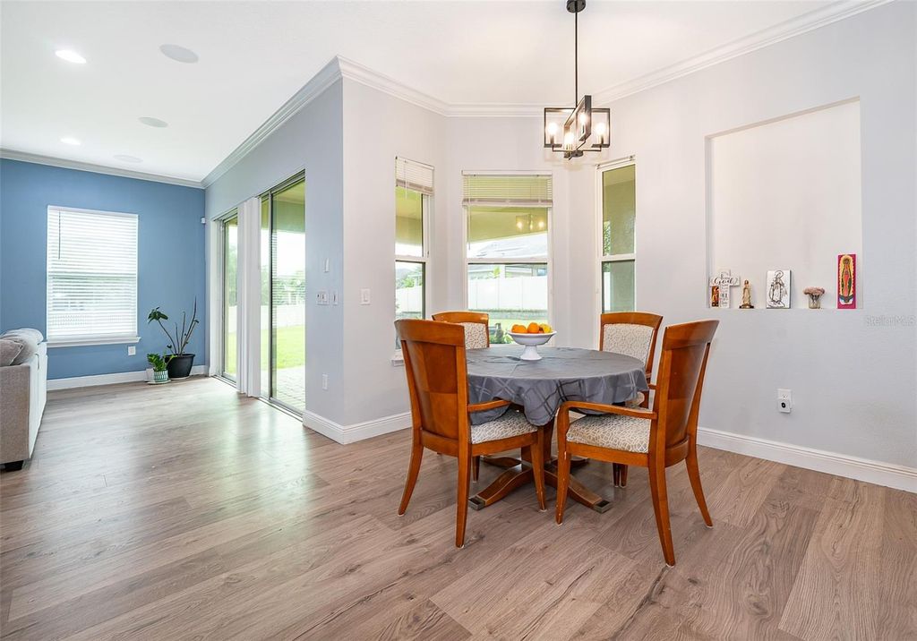 Image 21 of property listing at 15506 HONEY MANDARIN WAY, Winter Garden, FL 34787