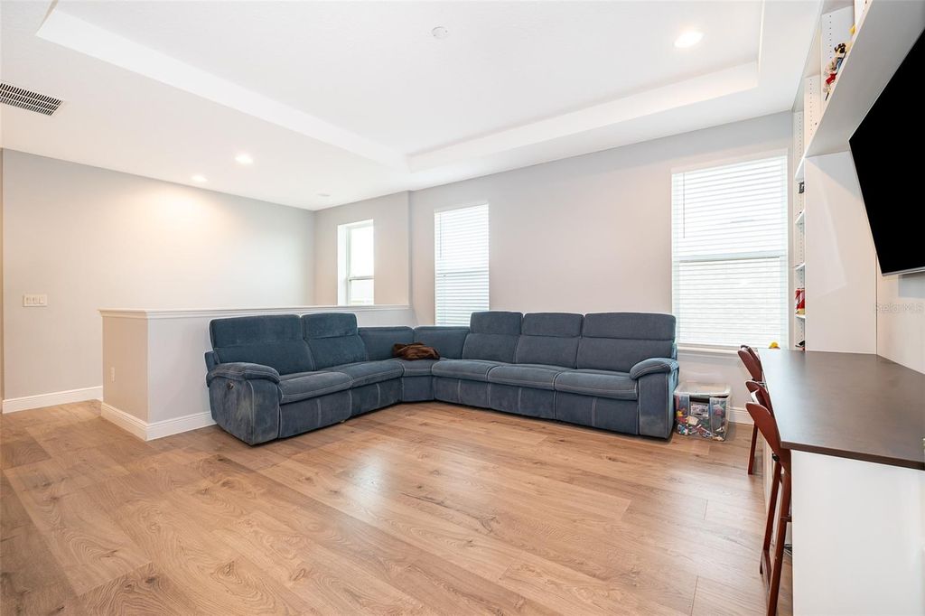 Image 26 of property listing at 15506 HONEY MANDARIN WAY, Winter Garden, FL 34787