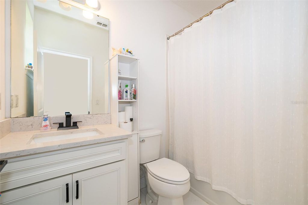 Image 37 of property listing at 15506 HONEY MANDARIN WAY, Winter Garden, FL 34787
