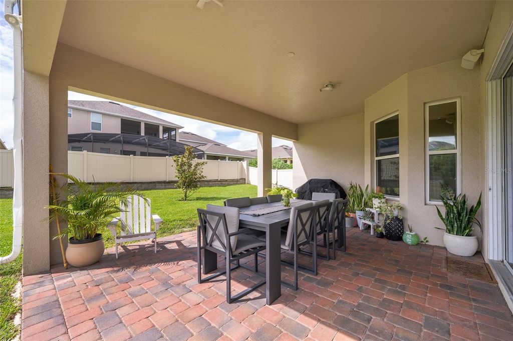 Image 39 of property listing at 15506 HONEY MANDARIN WAY, Winter Garden, FL 34787