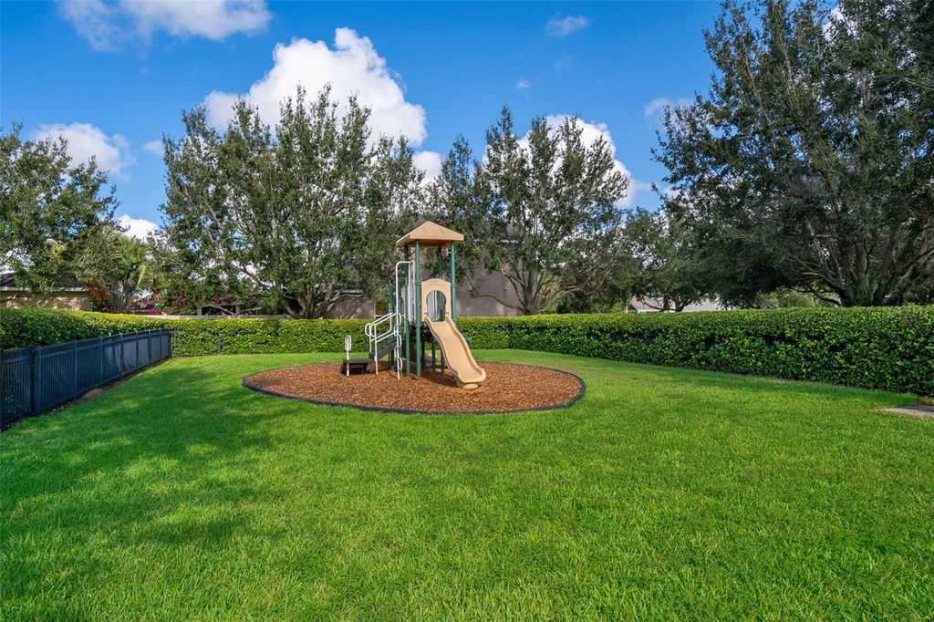 Image 48 of property listing at 15506 HONEY MANDARIN WAY, Winter Garden, FL 34787