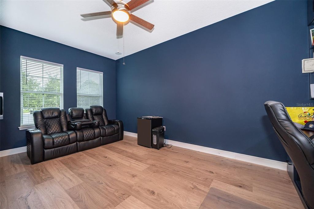Image 9 of property listing at 15506 HONEY MANDARIN WAY, Winter Garden, FL 34787