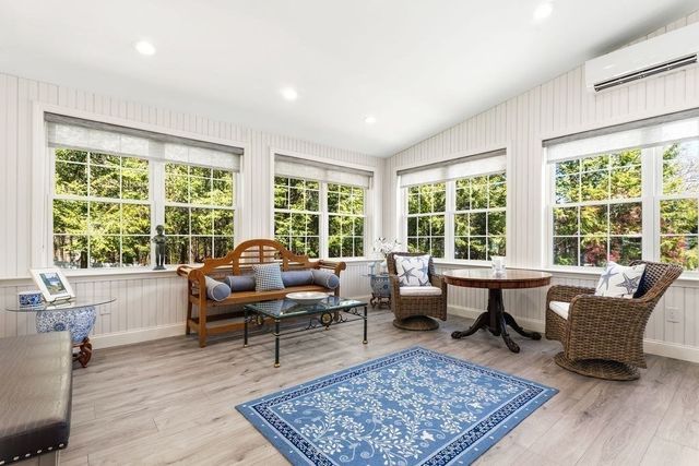 14 Lancelot Ln, Mansfield, MA 02048