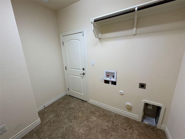 3900 Crispin Hall LN, Pflugerville, TX 78660