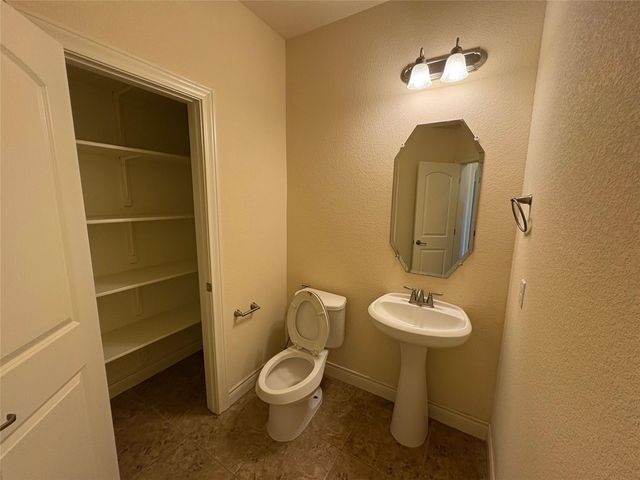 3900 Crispin Hall LN, Pflugerville, TX 78660