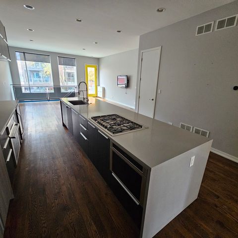 1013 N Honore Street 1, Chicago, IL 60622