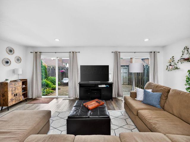 1484 Lafayette Drive, A, Upper Arlington, OH 43220