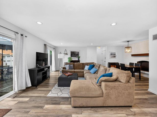 1484 Lafayette Drive, A, Upper Arlington, OH 43220