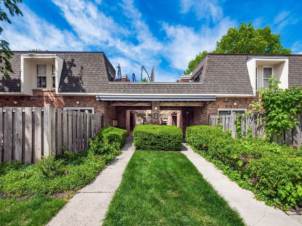 1484 Lafayette Drive, A, Upper Arlington, OH 43220