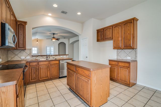 2006 Zavala, Forney, TX 75126