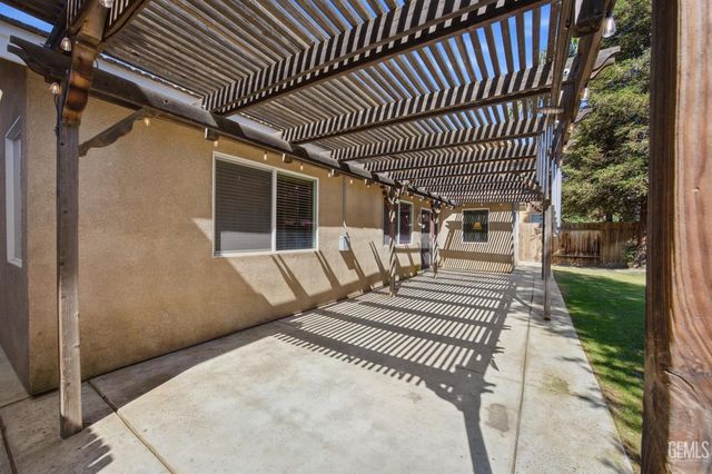 12808 Yankton Court, Bakersfield, CA 93312