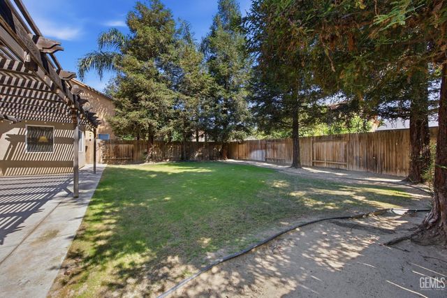12808 Yankton Court, Bakersfield, CA 93312