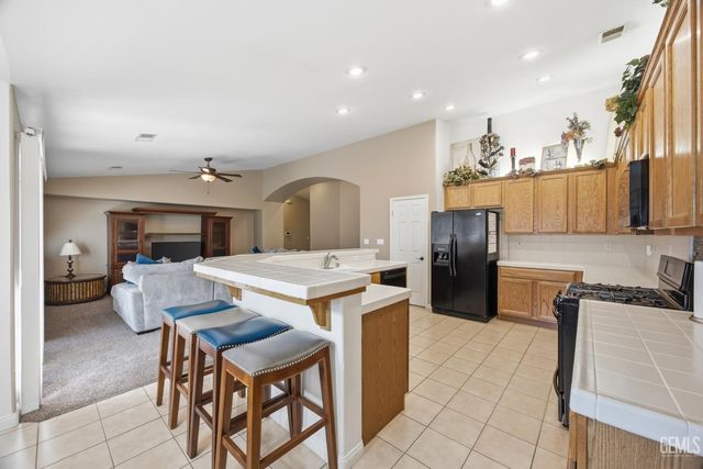 12808 Yankton Court, Bakersfield, CA 93312