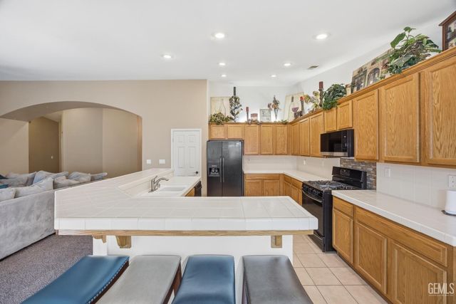 12808 Yankton Court, Bakersfield, CA 93312