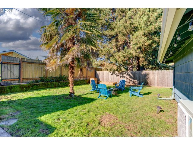 9926 N LOMBARD St, Portland, OR 97203