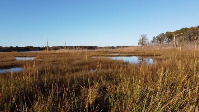 17 Angus Avenue, South Yarmouth, MA 02664