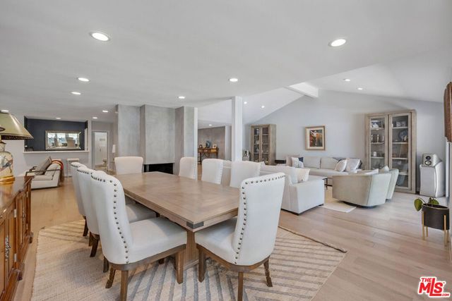 18360 Lake Encino Drive, Encino, CA 91316