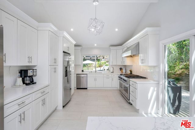 18360 Lake Encino Drive, Encino, CA 91316