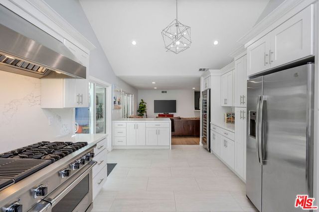 18360 Lake Encino Drive, Encino, CA 91316