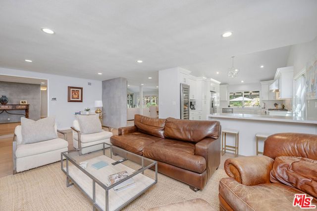 18360 Lake Encino Drive, Encino, CA 91316