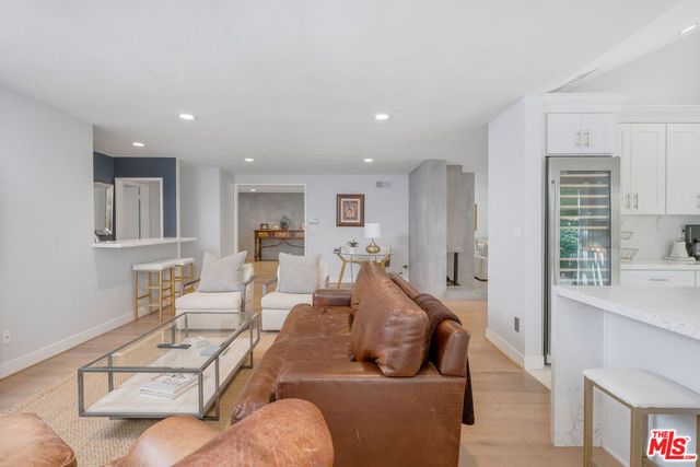 18360 Lake Encino Drive, Encino, CA 91316