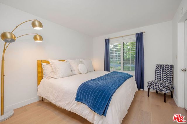 18360 Lake Encino Drive, Encino, CA 91316