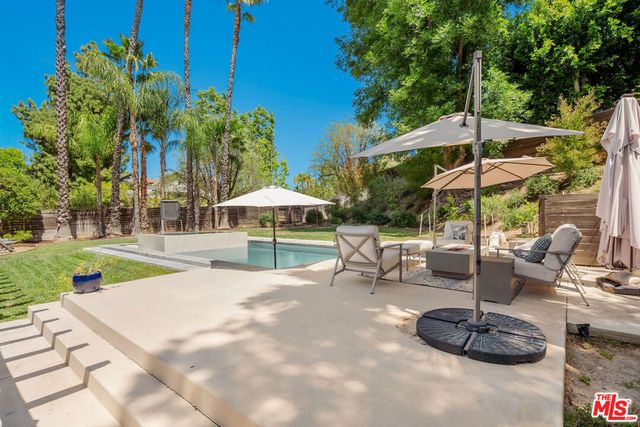 18360 Lake Encino Drive, Encino, CA 91316