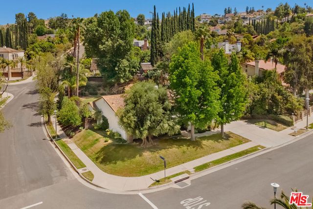 18360 Lake Encino Drive, Encino, CA 91316