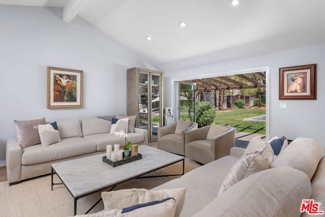 18360 Lake Encino Drive, Encino, CA 91316