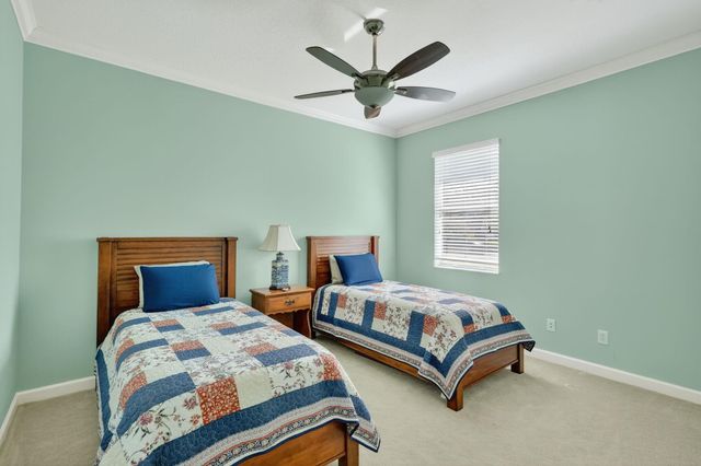 5250 E 1st Sq, Vero Beach, FL 32968