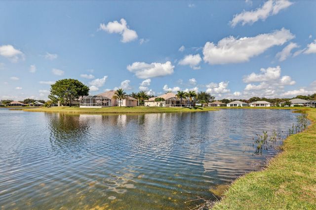 5250 E 1st Sq, Vero Beach, FL 32968