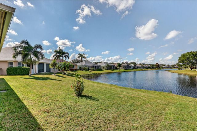 5250 E 1st Sq, Vero Beach, FL 32968